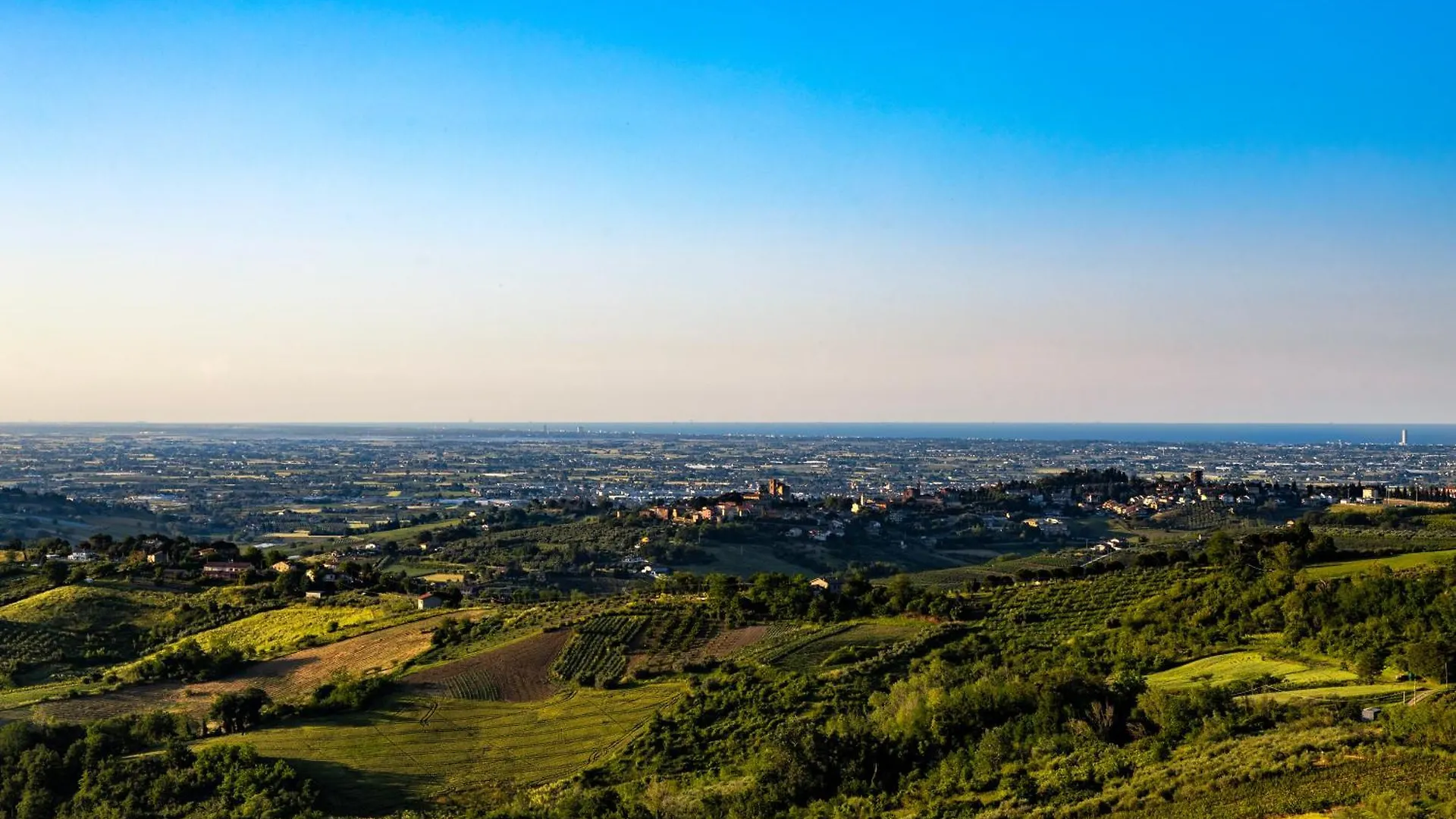 Il Tramonto Apartment Roncofreddo Italy